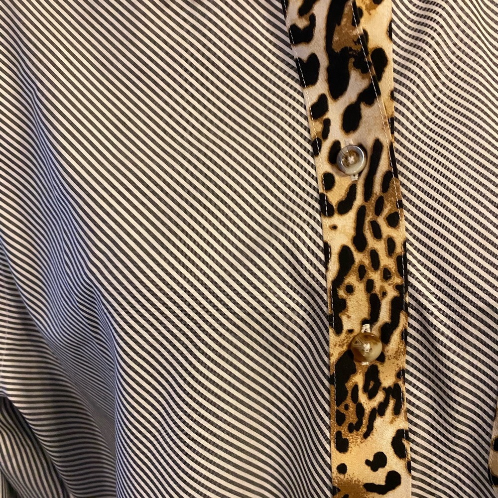 Blue Pin Striped with Leopard pattern - Picture 4 of 9